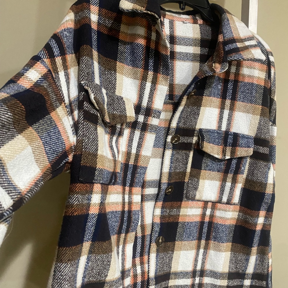 Flannel shacket. Plaid Jacket - Blue, Brown, Cream. Womens size L - Picture 5 of 6